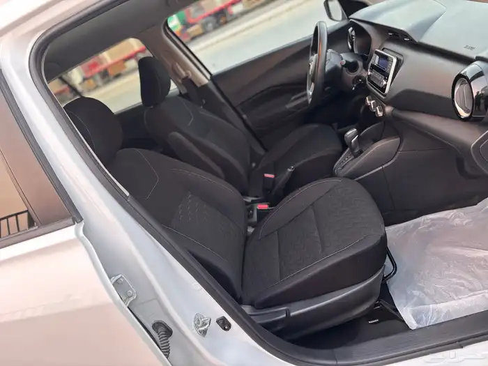 نيسان كيكس 2023 17