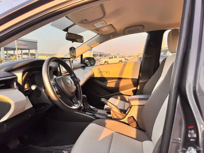 تويوتا كورولا 2024 رمادي 2.0 10