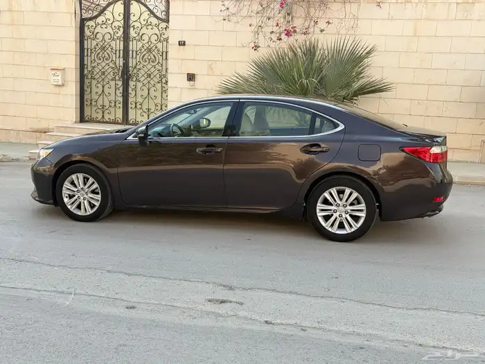 لكزس es350 cc 2013 مالك واحد من الوكاله 30
