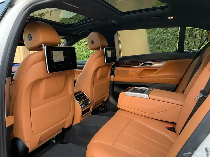BMW 730i 2020 عداد قليل 30