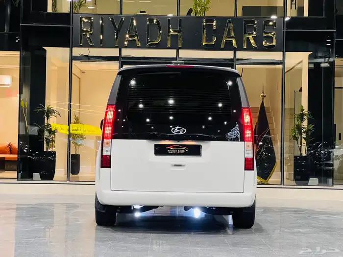 هيونداي ستاريا اعلي فئة 2022 (بحالة الوكاله) 3