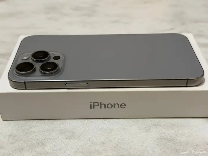 ايفون 15 برو ماكس وكالة 5