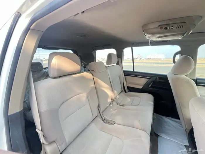 لاندكروزر 2011 8