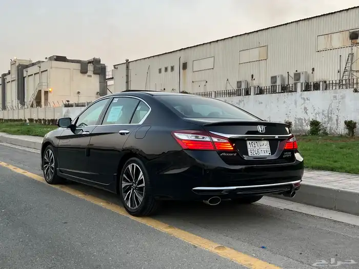 هوندا اكورد 2017 V6 sport نظيفة جدا 8
