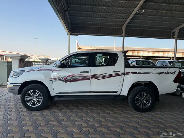 تويوتا هايلوكس غمارتين ديزل اتومتك موديل 2024 6