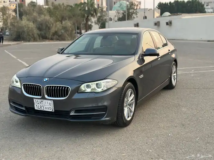 bmw 520i 2016 ممشى قليل نظيف جدا 3