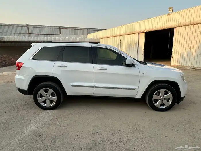 جيب شيروكي موديل 2013 4