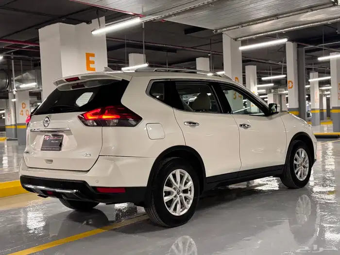 نيسان اكس تريل موديل 2022 دبل 5