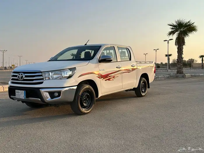 هايلوكس 2017 غمارتين بالمجمعه 4