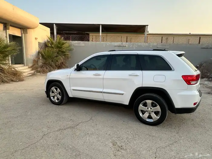 جيب شيروكي موديل 2013 8