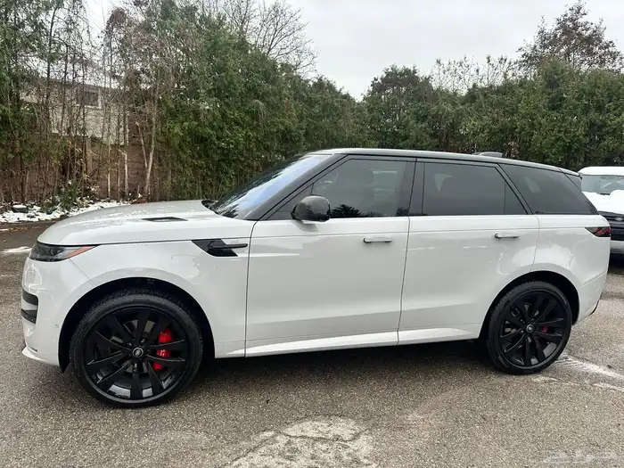 للبيع رانج روفر سبورت موديل 2025 فل موصفات وارد كندا 4