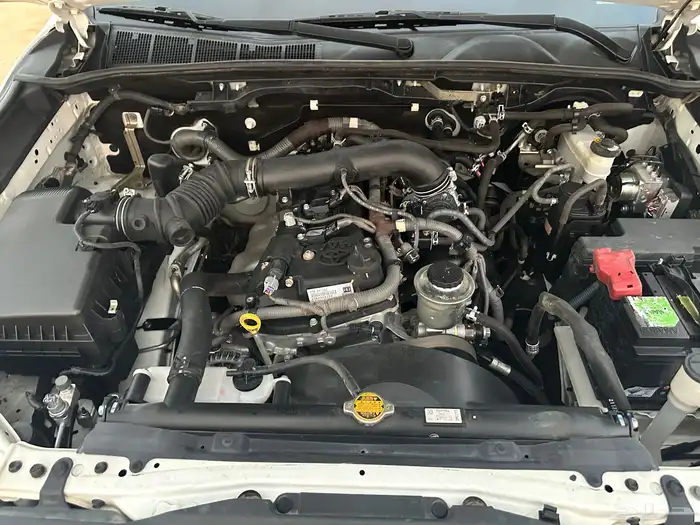 هايلوكس 2016 دبل تماتيك نظيف جدا 23