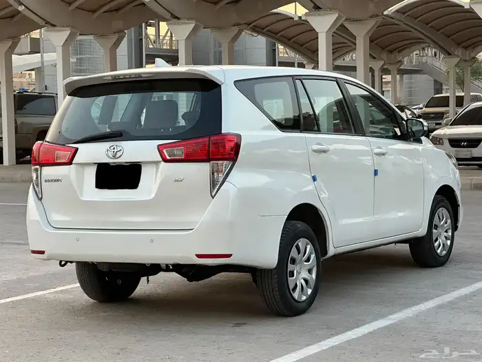 للبيع تويوتا انوفا 2016 ( 7 مقاعد) السعر 44 ألف 10