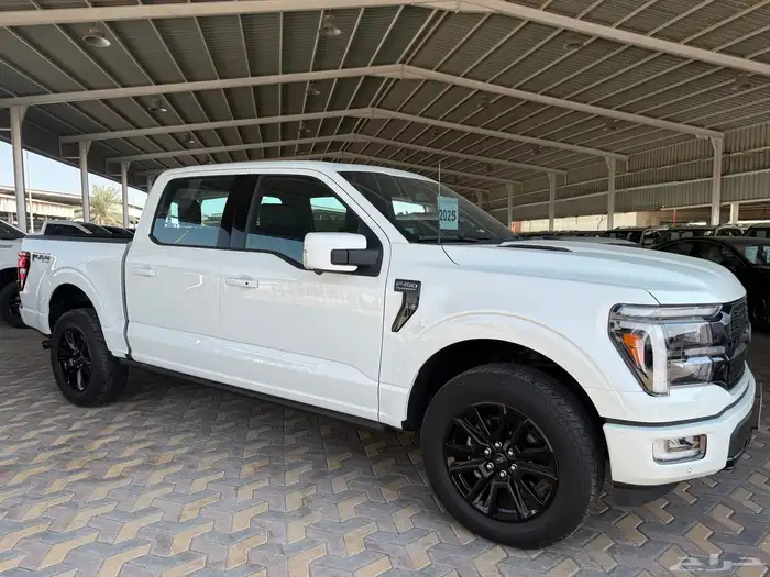فورد F150 غمارتين بلاتينيوم فل موديل 2025 5