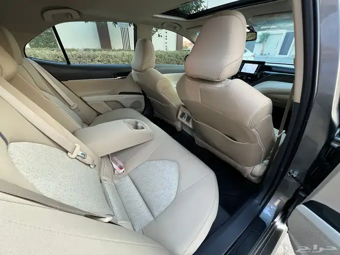 تويوتا كامري 2024 GLE (هايبرد) 14