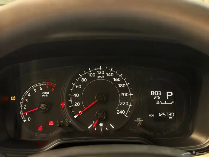 تويوتا كورولا 2023 ابيض 1.5 12