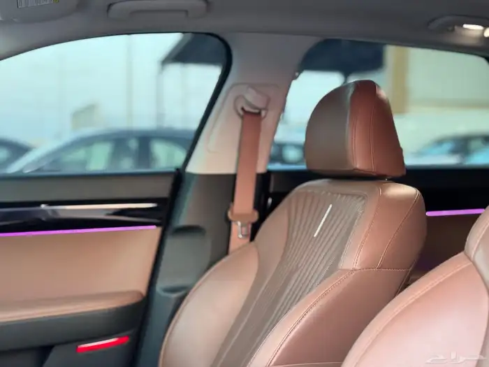 هيونداي ازيرا اكسلكوسف 2024 اسود 10