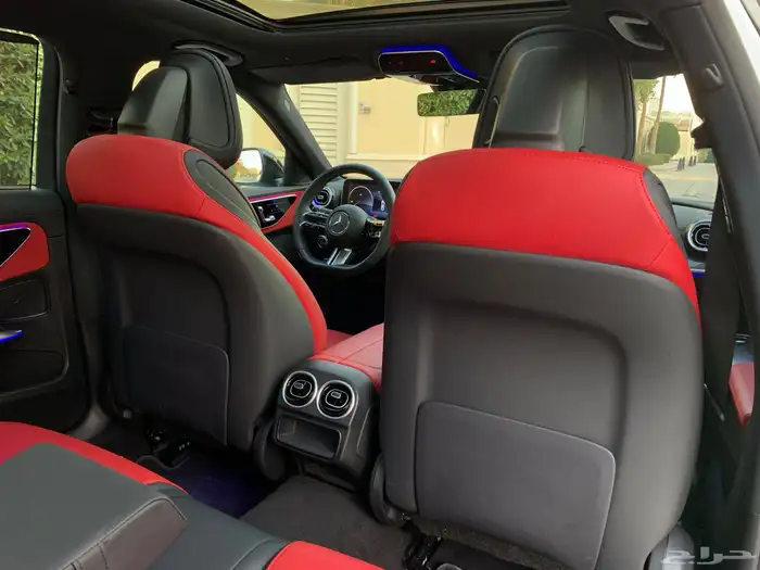 مرسيدس C200 موديل 2023 بحالة الوكاله ممشى 37 الف 39