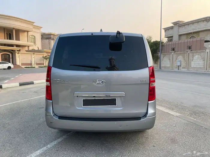 هونداي H1 2021 ديزل 12 راكب ماشي قليل 4