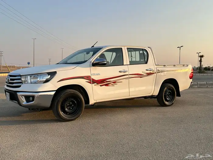 هايلوكس 2017 غمارتين بالمجمعه 3