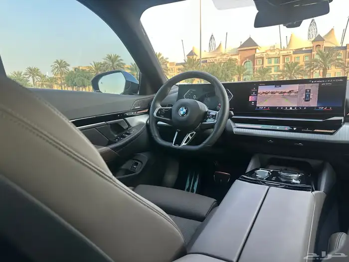 BMW 520i M ( ممشى قليل  بدون حوادث) 7