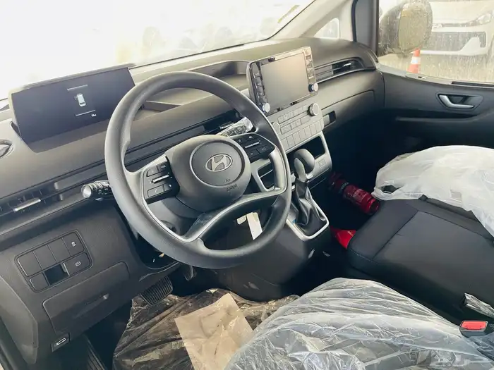 هونداي استاريا - 11 راكب - ديزل - 2025 7