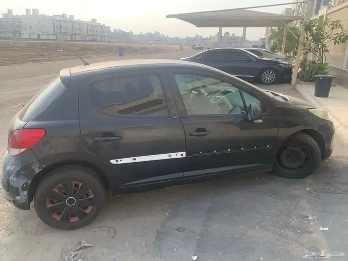 بيجو لون اسود 2012 8