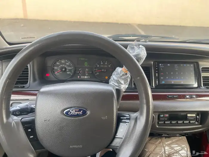 فورد كراون فكتوريا 2011 9