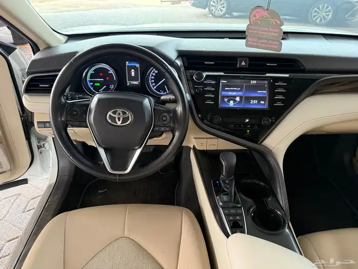 تويوتا كامري هايبرد GLEموديل 2019 28