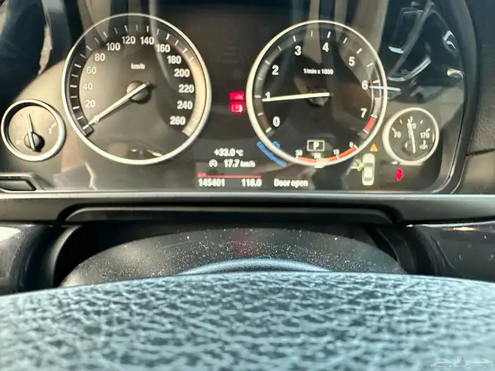 bmw 520i 2016 ممشى قليل نظيف جدا 26