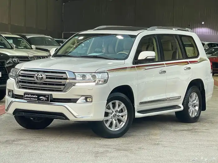 تويوتا لاندكروزر 2017 سعودي فل 1
