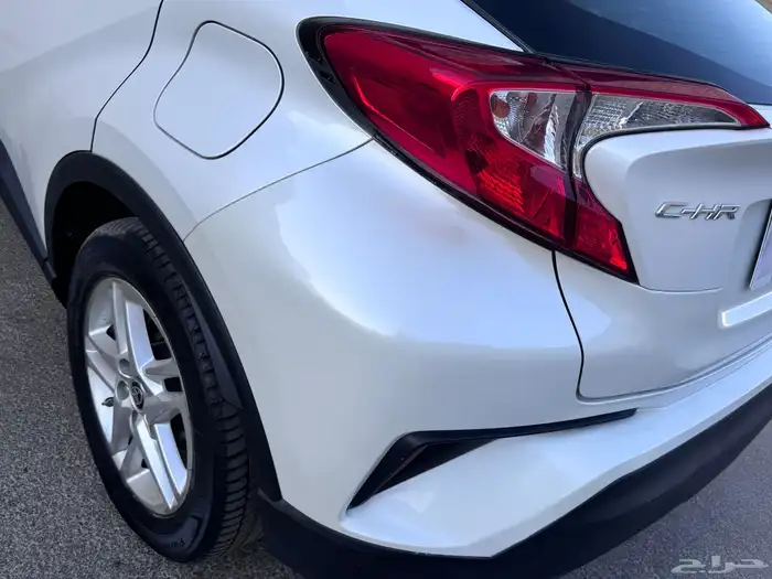 تويوتا هايبرد CHR 2022 اقتصادية بالبنزين 15