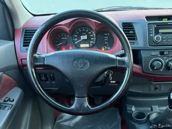 تويوتا هايلوكس 2015 GLX 13