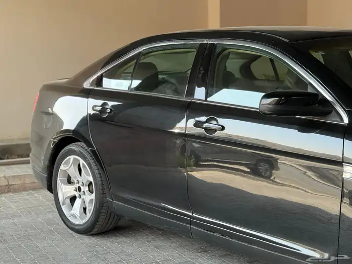 فورد تورس موديل 2011 نظيف جدا 7