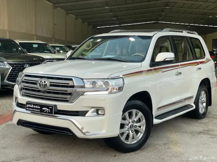 تويوتا لاندكروزر 2017 سعودي فل 5