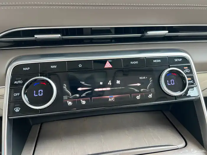 جنسس 2024 سعودي GV80 رويال 6 سرندل شبه اصفار 35