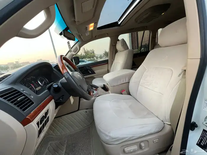 تويوتا لاندكروزر 2014 GXR (بدي وكالة) 11