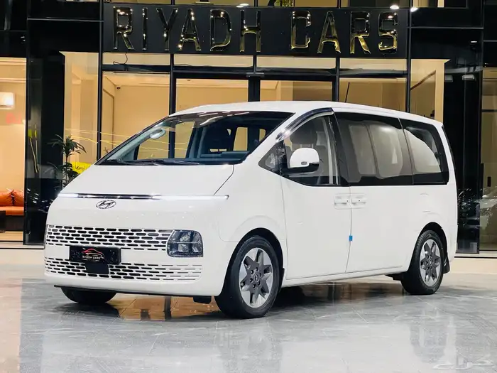 هيونداي ستاريا اعلي فئة 2022 (بحالة الوكاله) 2