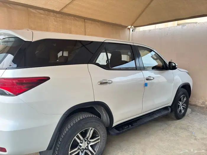 تويوتا فورتشنر مخزن 3