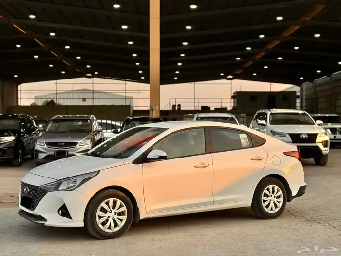 هيونداي اكسنت 2023 ابيض 1