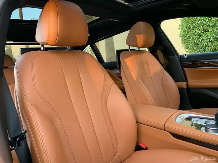 BMW 730i 2020 عداد قليل 37