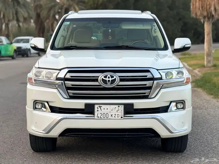 صالون في اكس ار 8