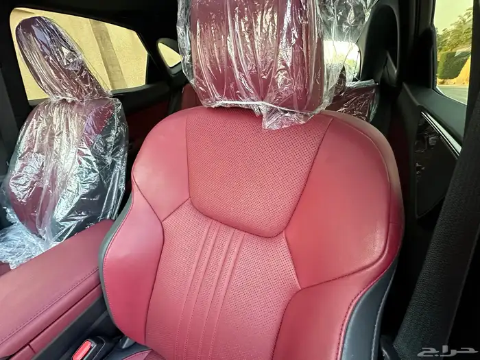 لكزس NX350h شبه جديده ماشيه 16 الف فقط بحاله الوكاله 33