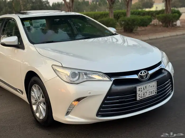 تويوتا كامري 2017 فل كامل GLX ابيض لولي 20