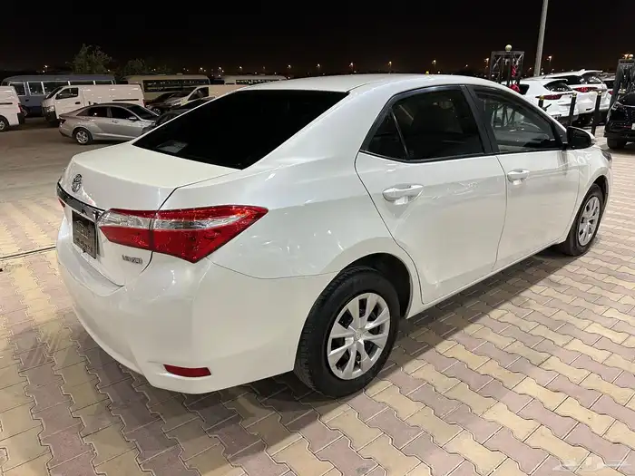 تويوتا كورولا موديل 2016 استاندر 16