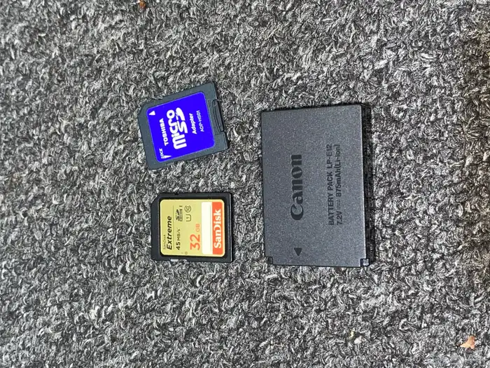 كاميرا Canon EOS M الجيل الاول 1