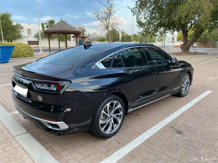 2023 فورد توروس تيتانيوم فل كامل 4