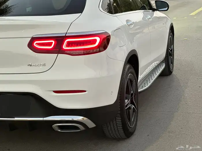 مرسيدس Glc200 كوب ماشي 47 الف بحاله الوكاله 40