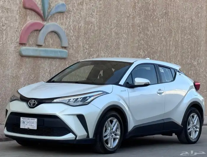 تويوتا هايبرد CHR 2022 اقتصادية بالبنزين 1