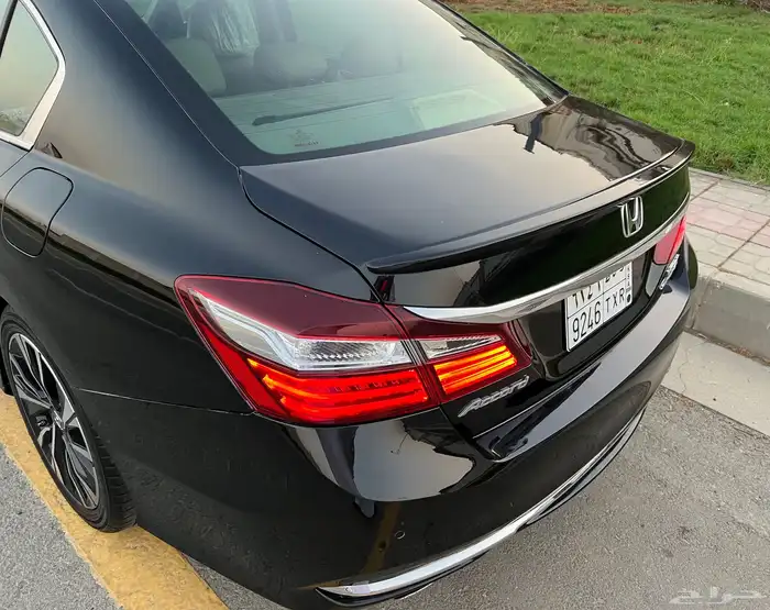 هوندا اكورد 2017 V6 sport نظيفة جدا 12